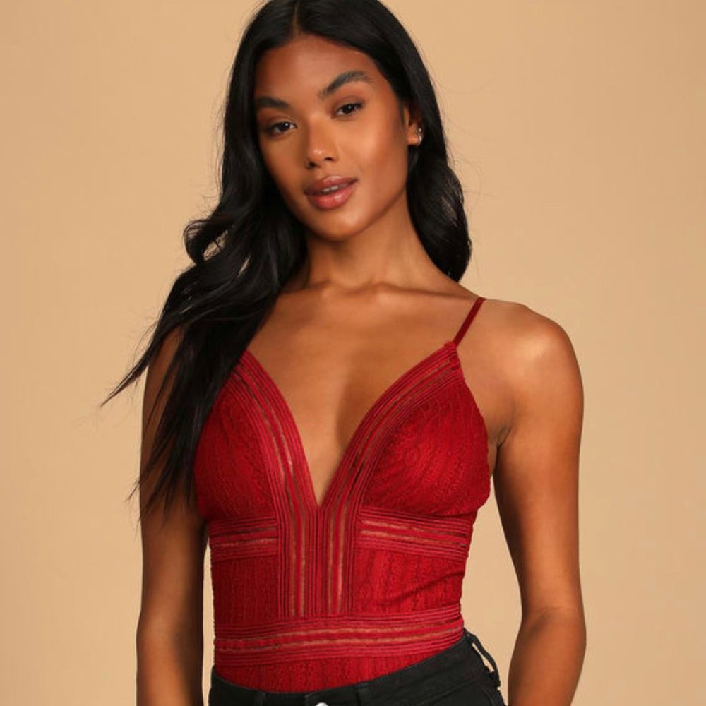 Lulus red wine lace sleeveless bodysuit. Never worn!